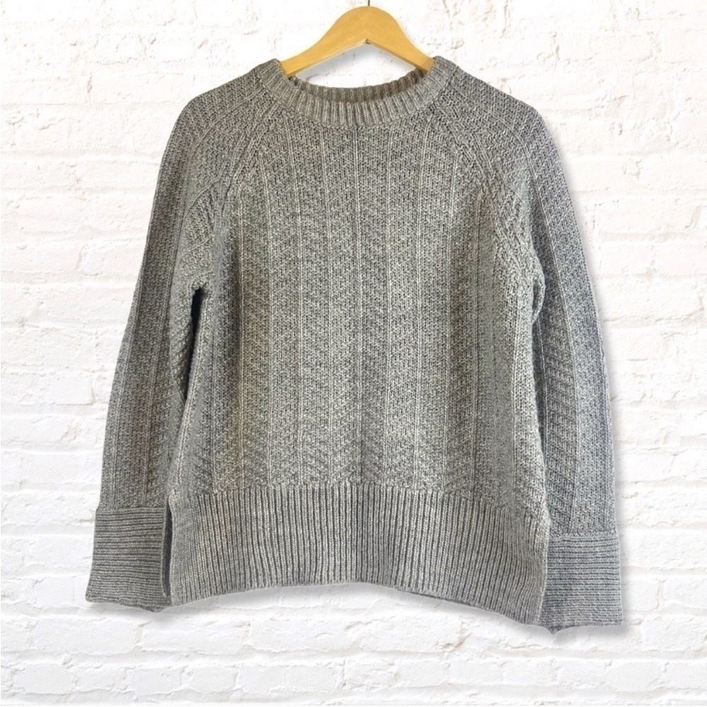 H&M Grey Chunky Knit Crew Neck Sweater Size Small Chevron Knit - Picture 3 of 11